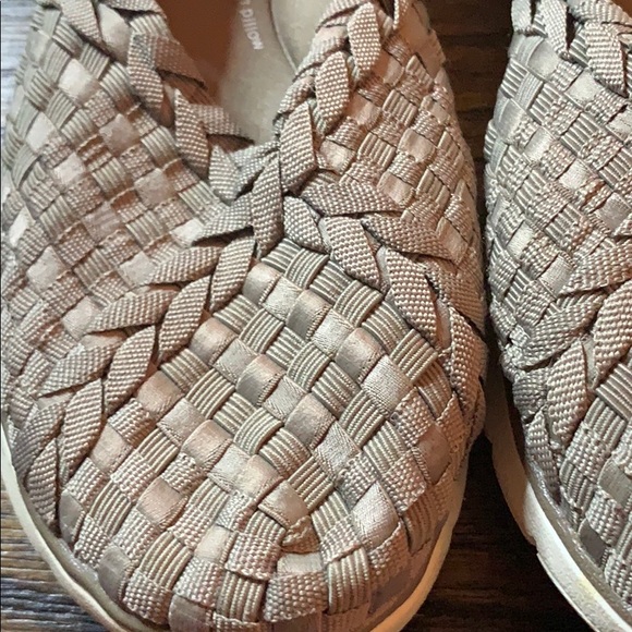 Bobs by Skechers with memory foam & arch support - Picture 2 of 8